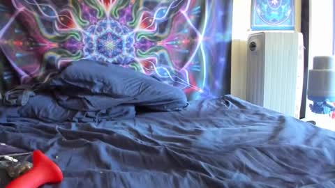 Snapshot of czechlove chatting on 10.07.25 Andrew Thomas online show from 10.07.25