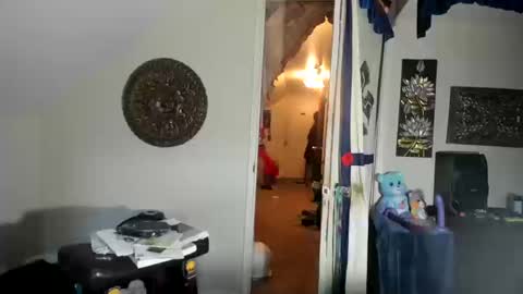 Snapshot of czechlove chatting on 10.19.25 Andrew Thomas online show from 10.19.25