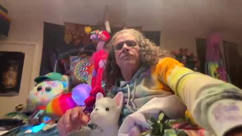 Snapshot of czechlove chatting on 10.27.25 Andrew Thomas online show from 10.27.25