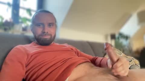 Snapshot of d0n_gi0vanni chatting on 12.02.25 d0n_gi0vanni online show from 12.02.25