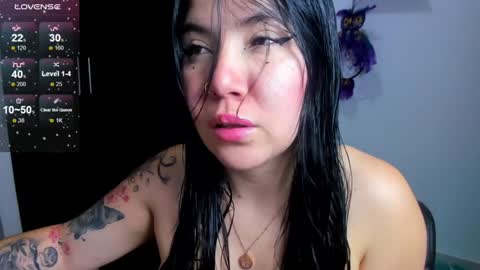 Snapshot of daahanna_ chatting on 12.24.24 Ailyn online show from 12.24.24