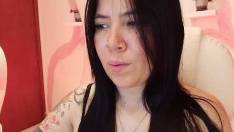 Snapshot of daahanna_ chatting on 02.21.25 Ailyn online show from 02.21.25