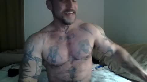 Snapshot of daddy640295 chatting on 06.14.26 daddy640295 online show from 06.14.26