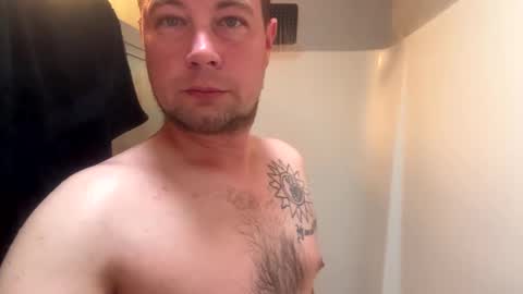 Snapshot of daddycam33 chatting on 09.13.25 DaddyCam33 online show from 09.13.25