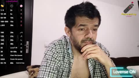 Snapshot of daddynextdoor86 chatting on 03.29.26 daddynextdoor86 online show from 03.29.26