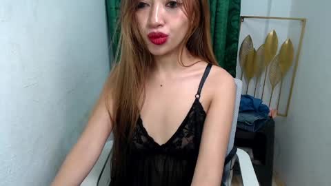 Snapshot of daddys_giirl69 chatting on 04.18.26 daddys_giirl69 online show from 04.18.26