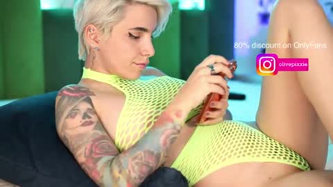 Snapshot of daddyspixxie chatting on 04.27.26 daddyspixxie online show from 04.27.26
