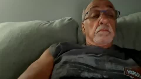 Snapshot of daddyweis chatting on 07.15.26 daddyweis online show from 07.15.26