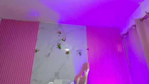 Dafne  online show from 05.15.26