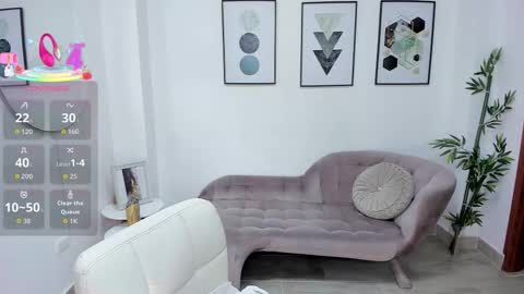 Snapshot of dafne_hills chatting on 11.19.25 Dafne online show from 11.19.25