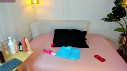 Snapshot of dafne_hillss chatting on 05.05.26 dafne_hillss online show from 05.05.26