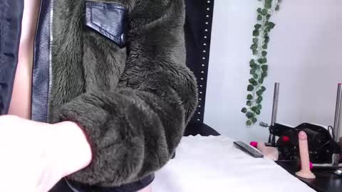 dafne_quenn online show from 02.18.25