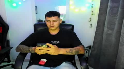 Snapshot of dage_19 chatting on 04.18.26 my name is Jhon and I live in colombia online show from 04.18.26
