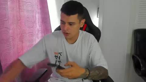 Snapshot of dage_19 chatting on 06.07.26 my name is Jhon and I live in colombia online show from 06.07.26