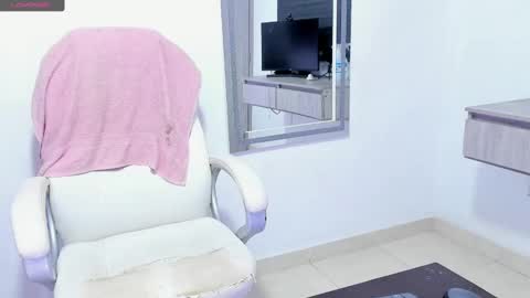 Dahian  online show from 10.04.25