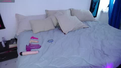 Dahiana online show from 01.22.25