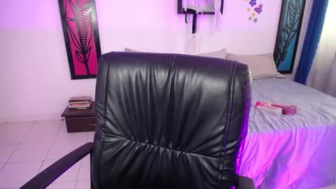 Dahiana online show from 02.10.25