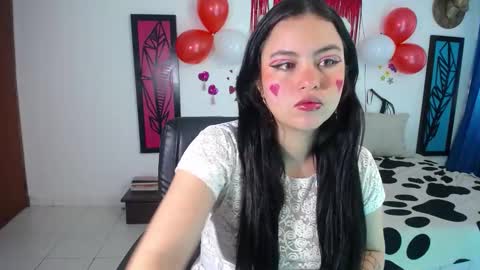 Dahiana online show from 02.14.25