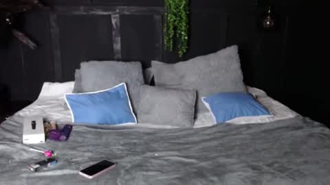 DAHYAN online show from 10.05.25