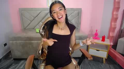 Snapshot of dahyan_ch chatting on 11.14.25 dahyan_ch online show from 11.14.25