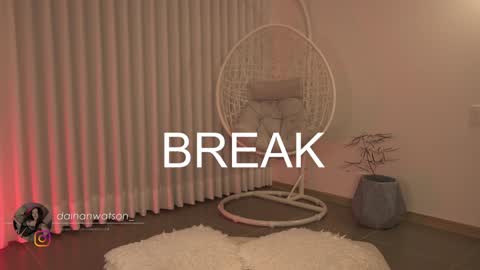 Snapshot of daihanwatson_ chatting on 12.12.24 Dai independent online show from 12.12.24