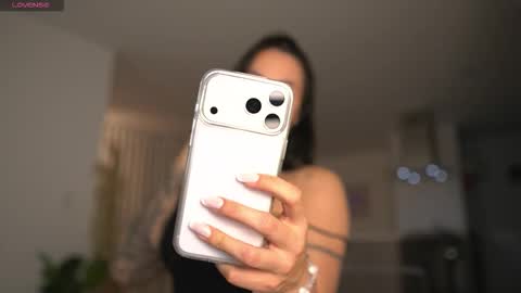 Snapshot of daihanwatson_ chatting on 10.14.25 Dai independent online show from 10.14.25