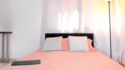 Daila Smith  online show from 02.17.25