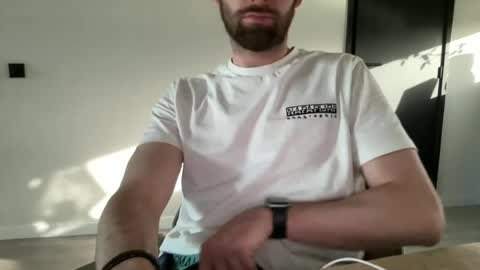 Snapshot of dailybully chatting on 05.26.26 Your daily dose online show from 05.26.26