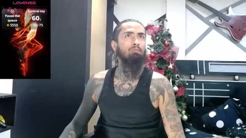 Snapshot of daimon_rock01 chatting on 01.12.26 felipe online show from 01.12.26