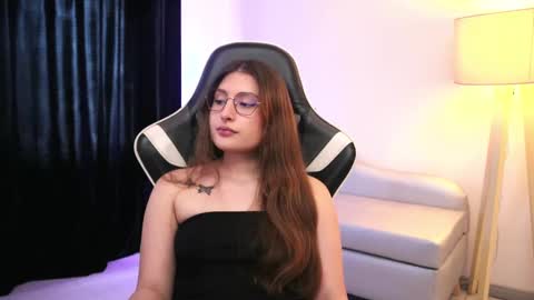 Lauren            online show from 09.19.25