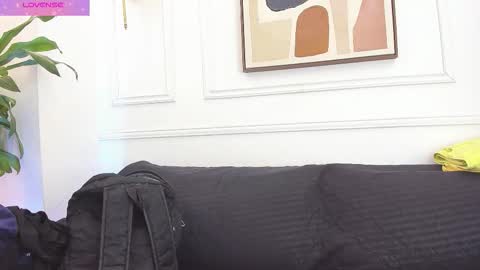 Snapshot of daisy_price chatting on 10.28.25 Daisy Price online show from 10.28.25