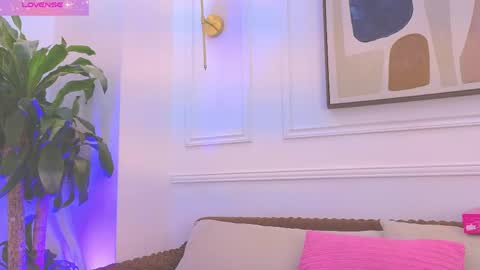 Daisy Price online show from 06.02.26