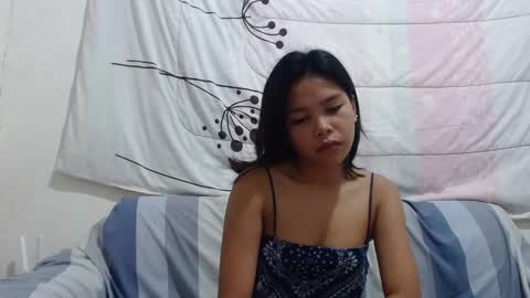 Snapshot of daisymuffinx chatting on 12.04.25 Daisy online show from 12.04.25