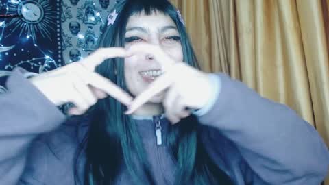    --  -- help me reach 100 hands up  online show from 01.18.25