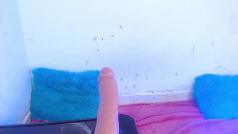 VALENTINA  online show from 09.29.25