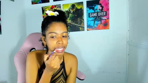 Snapshot of dakota_evans18 chatting on 11.13.25 DAKOTA online show from 11.13.25