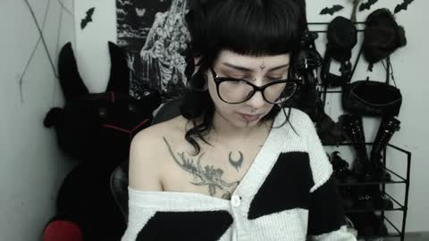 Snapshot of dakota_krall_ chatting on 04.25.26 dakota online show from 04.25.26