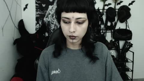 Snapshot of dakota_krall_ chatting on 05.13.26 dakota online show from 05.13.26