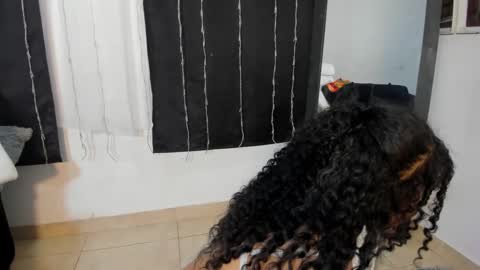 Snapshot of dakota_m01 chatting on 01.09.25 Dakota online show from 01.09.25