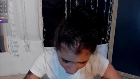 Snapshot of dakota_m01 chatting on 03.08.25 Dakota online show from 03.08.25