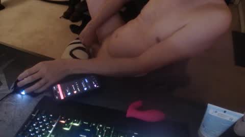 Snapshot of dakota_reilly chatting on 11.18.25 Dakota online show from 11.18.25