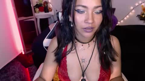 Snapshot of dakota_ro chatting on 09.12.25 Caroliina online show from 09.12.25