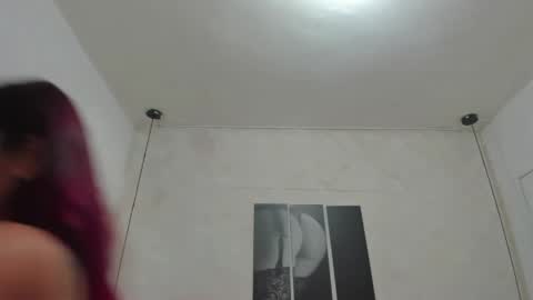 Dakota  online show from 04.19.26