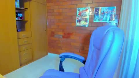 The girl of your dreams o online show from 02.05.25