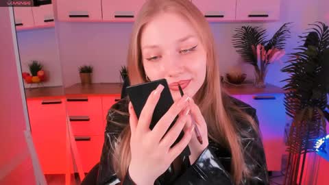 Snapshot of dakotamabs chatting on 04.11.26 Dakota online show from 04.11.26