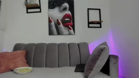 Snapshot of dalia_lux_ chatting on 09.15.25 dalia_lux_ online show from 09.15.25