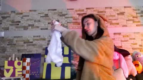 Dalia  online show from 10.29.25