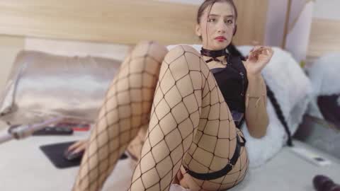 leila williams online show from 04.11.26