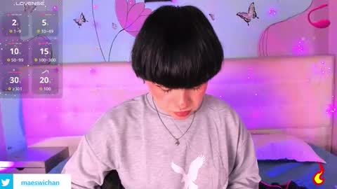 Snapshot of dalmonn_lennoxx chatting on 11.13.25 dalmonn lennoxx online show from 11.13.25