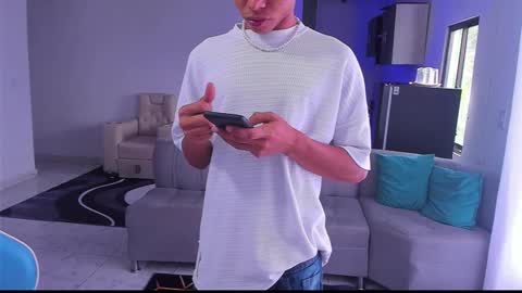 Snapshot of damar_felipe chatting on 02.16.25 damar_felipe online show from 02.16.25